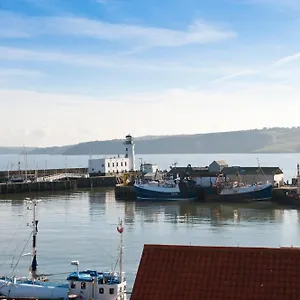 Apartment Harbourside With Private Parking, Scarborough